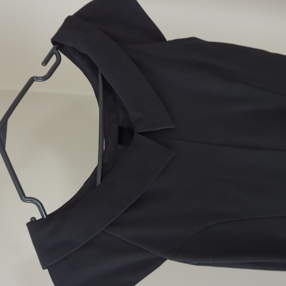 White House | Black Market Ladies Top - Picture 7 of 9